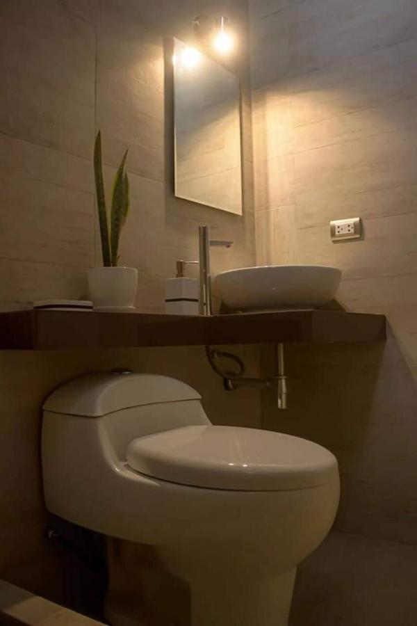 Hostel Willys House باراكاس المظهر الخارجي الصورة
