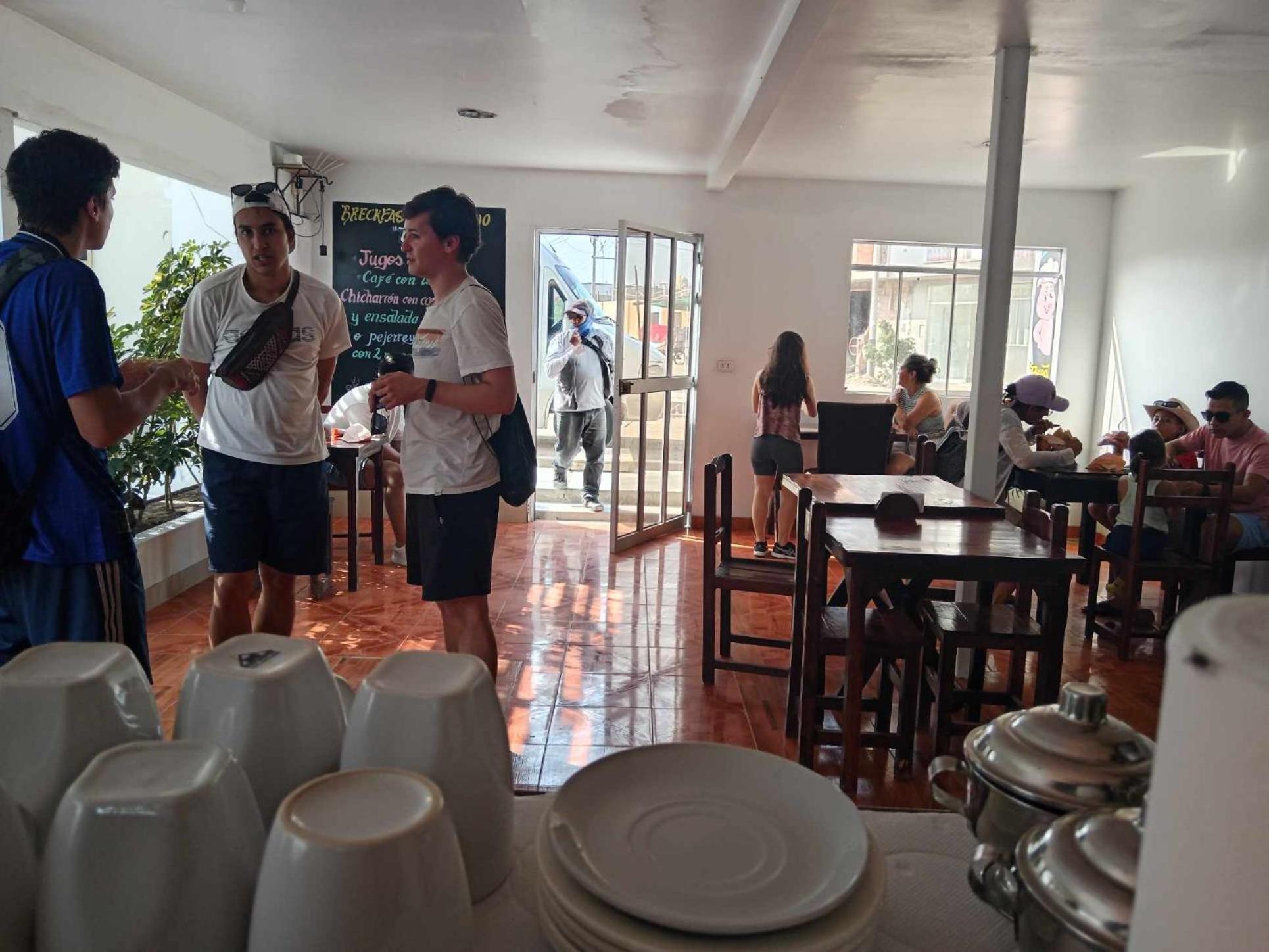 Hostel Willys House باراكاس المظهر الخارجي الصورة