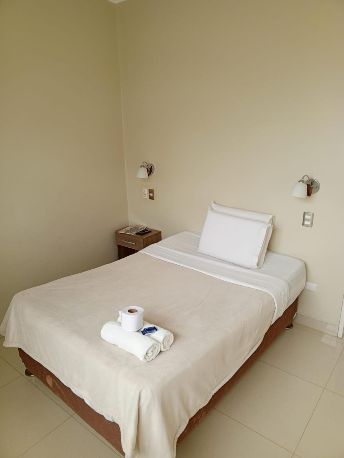 Hostel Willys House باراكاس المظهر الخارجي الصورة