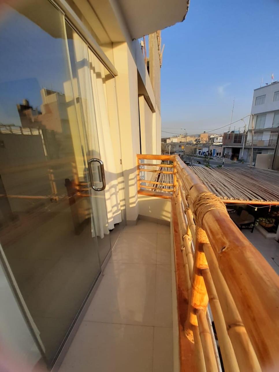 Hostel Willys House باراكاس المظهر الخارجي الصورة
