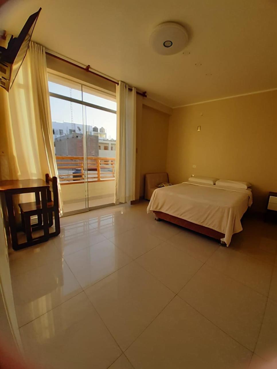 Hostel Willys House باراكاس المظهر الخارجي الصورة