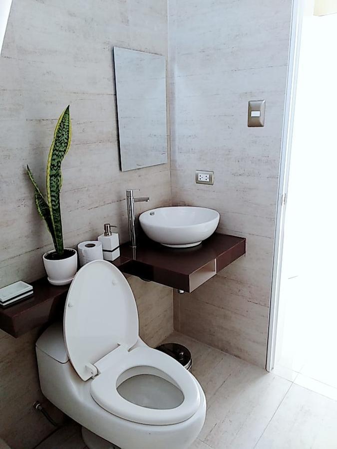Hostel Willys House باراكاس المظهر الخارجي الصورة